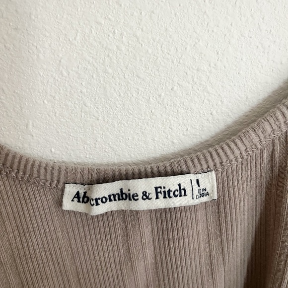 A&F Scoop Neck Tank Top Size M - Picture 3 of 4